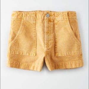 Super High-waisted Golden Corduroy Short